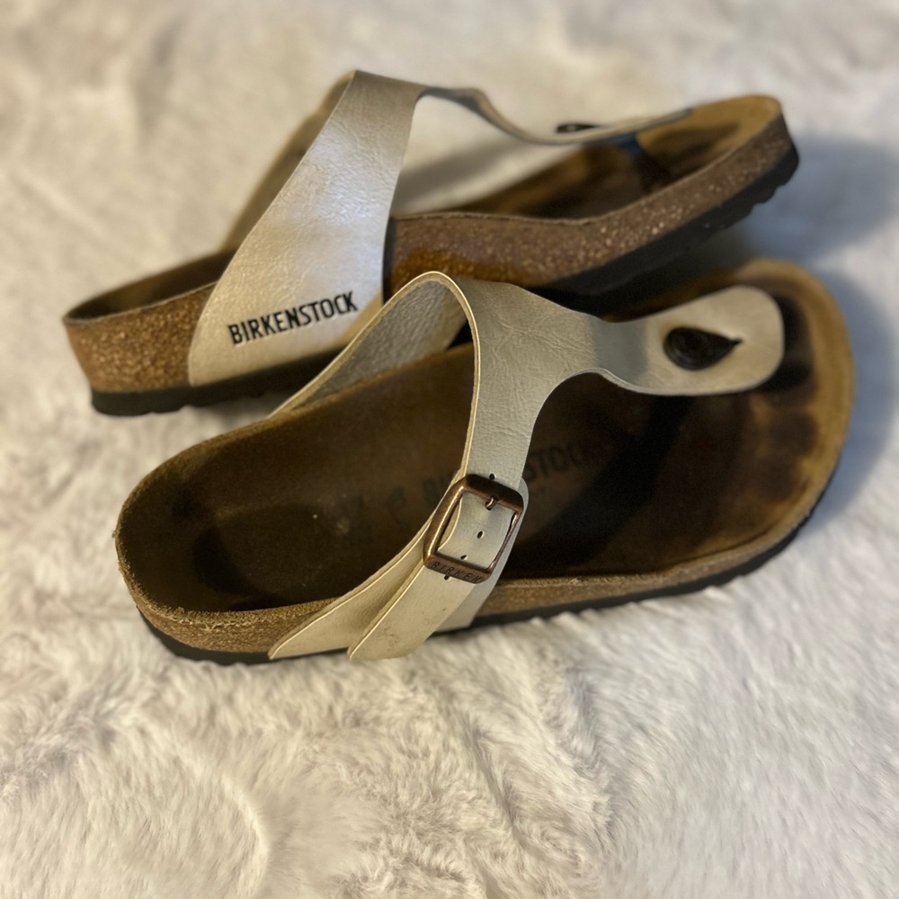 Birkenstock Gold Gizeh Sandal sz:37 - Picture 5 of 9